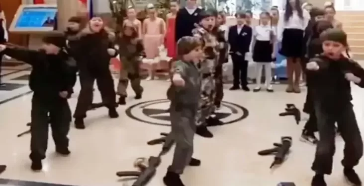 Rusia Militerisasi Sekolah Dari TK Hingga SMA