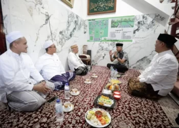 Kiai dan Santri Naruh Harapan Besar pada Ganjar Pranowo
