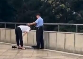 Viral, Polisi China Larang Seorang Pria Shalat di Asian Games 2023