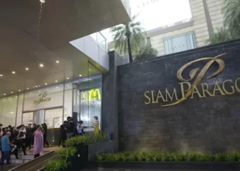 Polisi Thailand Amankan Tersangka Penjualan Senjata ke Pelaku Penembakan Mall Siam Paragon