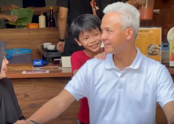 Situasi Memanas, Ganjar Pranowo Dipijat Gibran