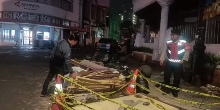 Satpol PP Kota Bandung Tindak Tegas pada Pelanggar yang Buang Sampah Sembarangan