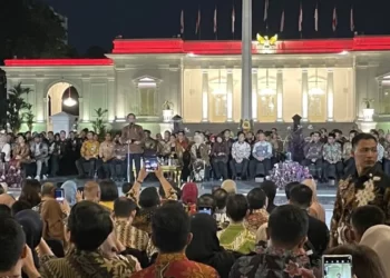 Jokowi Ajak Masyarakat Indonesia untuk Bangga Terhadap Batik