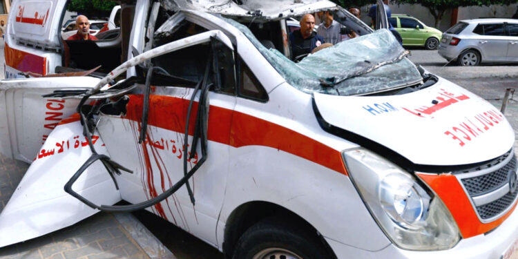 Serangan Udara Israel di Gaza Dua Ambulans Terkena Sasaran