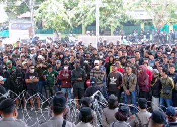 Bonek Serbu Kantor Persebaya Akibat Hasil Buruk di Liga 1