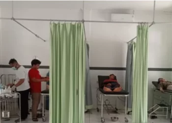 Belasan Warga Cianjur Dapat Perawatan Akibat Keracunan Makanan