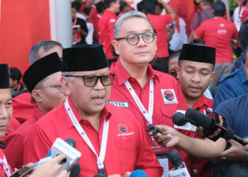 PDIP Merasa Ditinggalkan Setelah Memberi Privilege ke Jokowi
