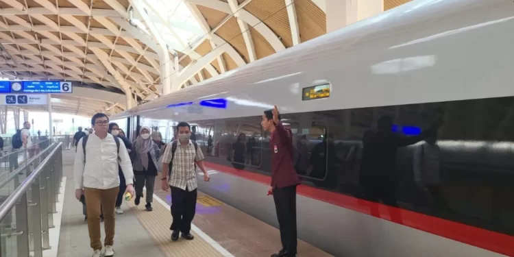 KCIC Tambah Perjalanan Kereta Cepat Whoosh jadi 28 Jadwal Per Hari