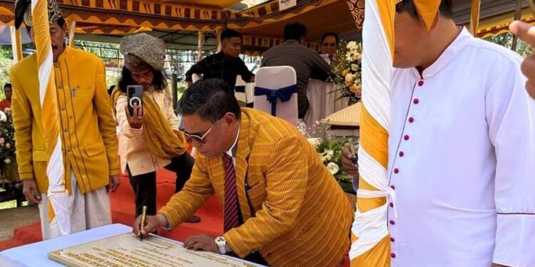 Bupati Toraja Utara Resmikan Gedung Gereja Katolik, Vikep Toraja Berkati