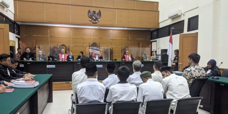 Delapan WNA Asal Iran Selundupkan Ratusan Sabu Divonis Hukuman Mati