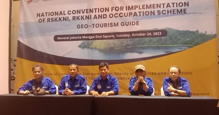 Tim perumus Rancangan SKKNI bidang Pemandu Geo Wisata