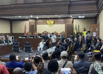 Lukas Enembe Dinyatakan Vonis 8 Tahun Penjara