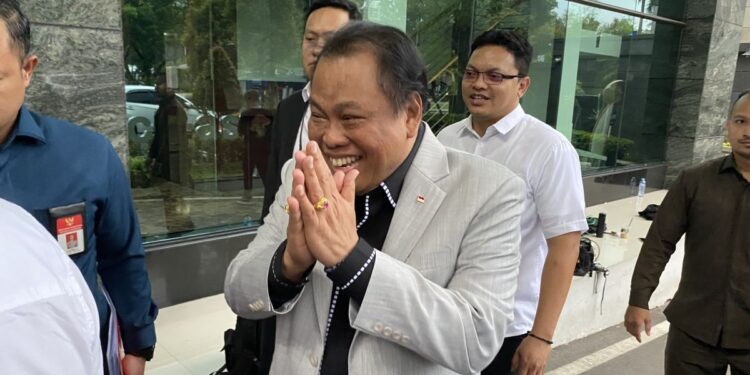 Arief Hidayat Ikut Diperiksa MKMK Secara Tertutup