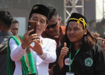 Ketum Pagar Nusa sebut Jas Jokowi Mirip dengan Jas yang Dikenakan Gusdur
