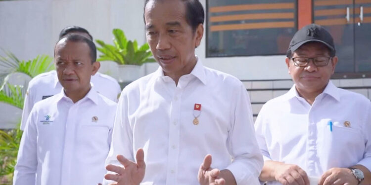 Jokowi Targetkan Semua Proyek Strategis Nasional Selesai di 2024