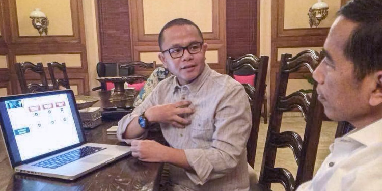 Pembuat Slogan #JokowiAdalahKita Kritik Keputusan MK Sarat Kepentingan Keluarga