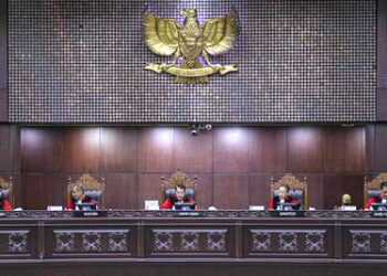 Ketua MK Dituduh Melobi Hakim Konstitusi dalam Kasus Syarat Usia Capres