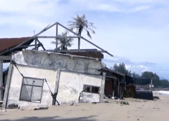 15 Rumah Rusak Akibat Gelombang Laut Tinggi di Aceh Barat Daya