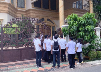 Rumah Firli di Bekasi Terhubung dengan Ruko Pijat Refleksi