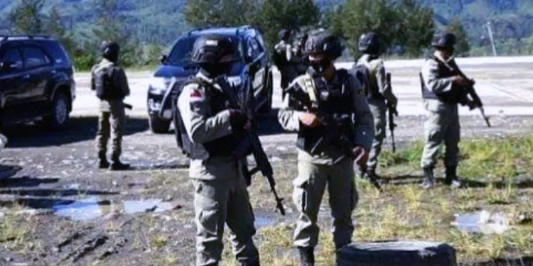 Satgas Cartenz Gempur KKB Kubu Ananias, Komandannya Tewas