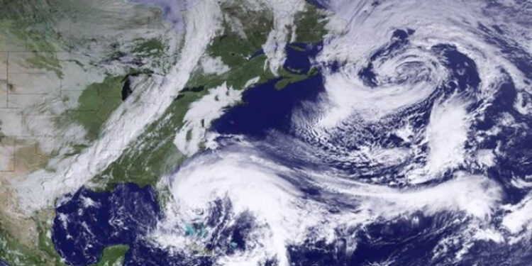 Siklon Tropis Koinu: BMKG Beri Peringatan, Potensi Hujan Lebat dan Angin Kencang Melanda Sejumlah Wilayah Indonesia