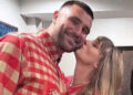 Taylor Swift Cium Pipi Travis Kelce: Fans Heboh
