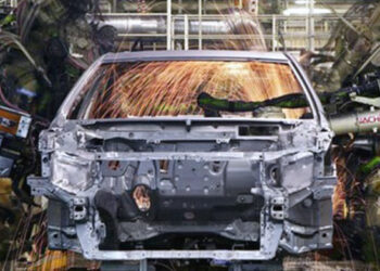 Ledakan di Pemasok Toyota Hentikan Produksi Mobil di Jepang