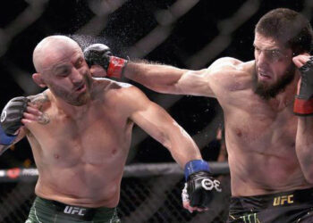 Volkanovski Tampil Emosional Usai Kekalahan Telak dari Islam Makhachev di UFC 294