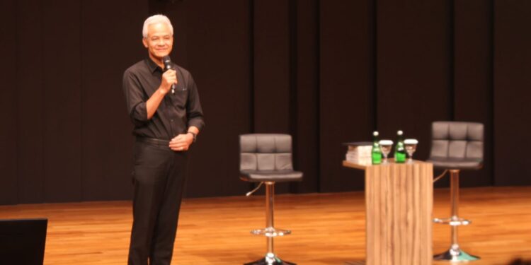 Ganjar Pranowo Beri Kuliah Umum di UNPAR, Mahasiswi Menyentil