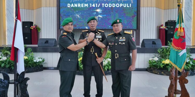 Mayjen TNI Totok Imam Santoso Pimpin Sertijab Danrem 141 Toddopuli