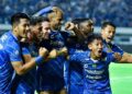Para pemain Persib Bandung merayakan gol kemenangan atas PSS Sleman