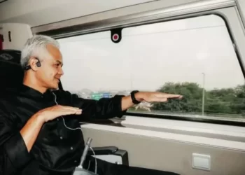 Ganjar Pranowo Jajal Kereta Cepat Jakarta Bandung, Ini Ungkapannya