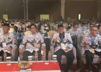 Dr H. M.Q. Wisnu Aji, SE., M.Ed dapat dukungan dari Organisasi Guru untuk maju sebagai calon anggota legislatif dengan nomor urut 1 dari Partai Buruh untuk DPRD Provinsi Jawa Barat dapil Depok Bekasi