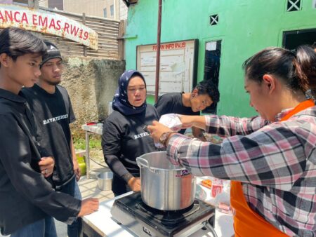 Praktisi usaha kuliner (UMKM) Maya Nurmayanti saat mendorong materi sosialisasi P4GN kepada masyarakat