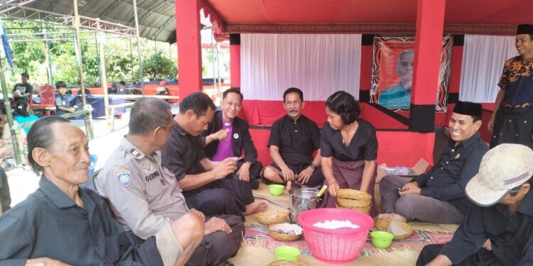 AIPTU Gervasius Melayat di Rumah Duka Warga Binaan