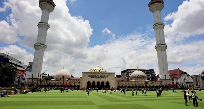 Pemkot Bandung Siapkan Tempat di Lantai Dasar Alun-alun untuk 140 PKL