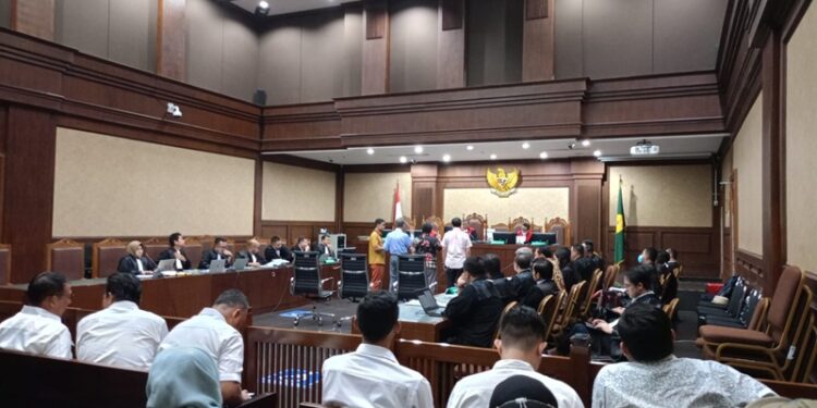 Timothy: Hubungan Dadan Tri dan Tanaka Hanya Urusan Bisnis