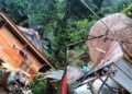 Batu Raksasa Longsor Timpah Rumah Panggung Ada Mayat Disimpan di Langda