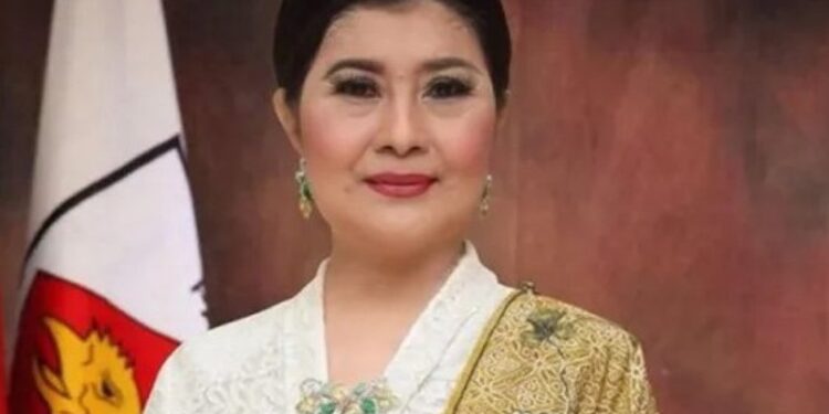 Viral, Inilah Profil Felicitas Tallulembang