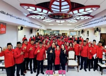 Pengamat Adian, Ganjar, dan Ahok Bisa Tingkatkan Kinerja PDIP