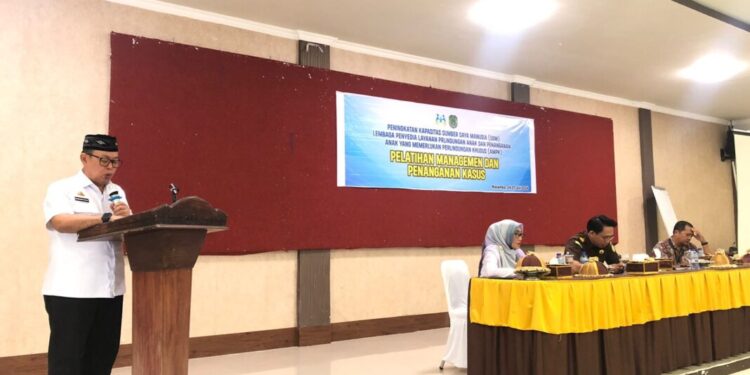 Sekda Luwu Utara, Buka Pelatihan Manajemen Kasus Kekerasan pada Perempuan Anak