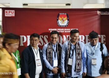 Pasangan Sahrul Gunawan dan Gun Gun Gunawan Serahkan Berkas Pendaftaran Ke KPU Kabupaten Bandung