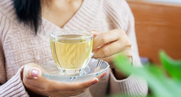 Cara Mengobati Benjolan di Leher dengan Daun Sirih, Ampuhkah?