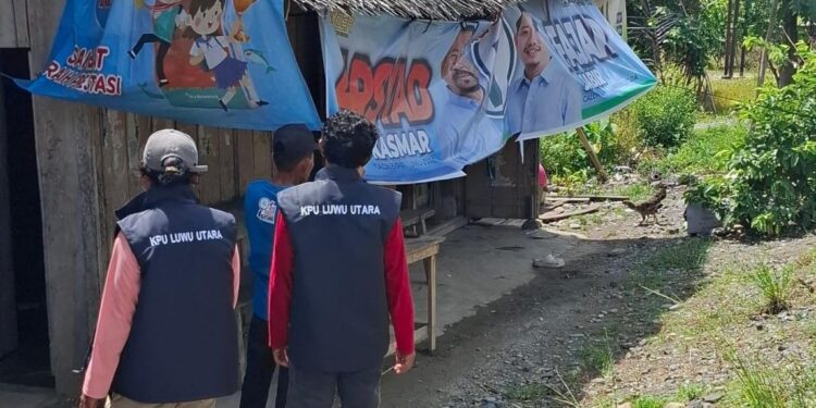 Petugas Intens Lakukan Penertiban APK di Masa Tenang