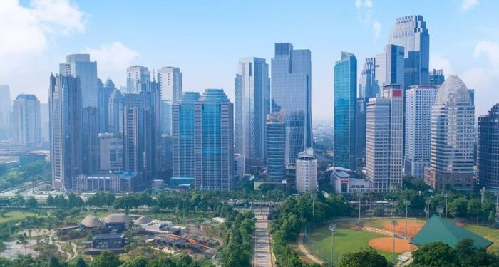 Dari Manufaktur hingga Pariwisata: Industri Utama yang Mendorong Pertumbuhan di Indonesia