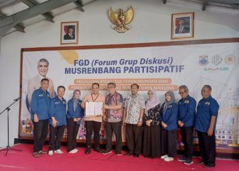 Lurah Karangmekar Tandatangani Dokumen Hasil Musrenbang 2025 Tingkat Kelurahan