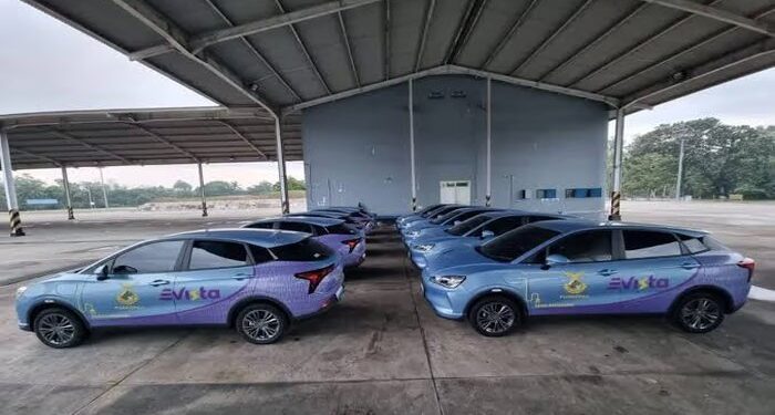 5 Kelebihan Naik Taksi Listrik Online Evista di Bandara Pekanbaru