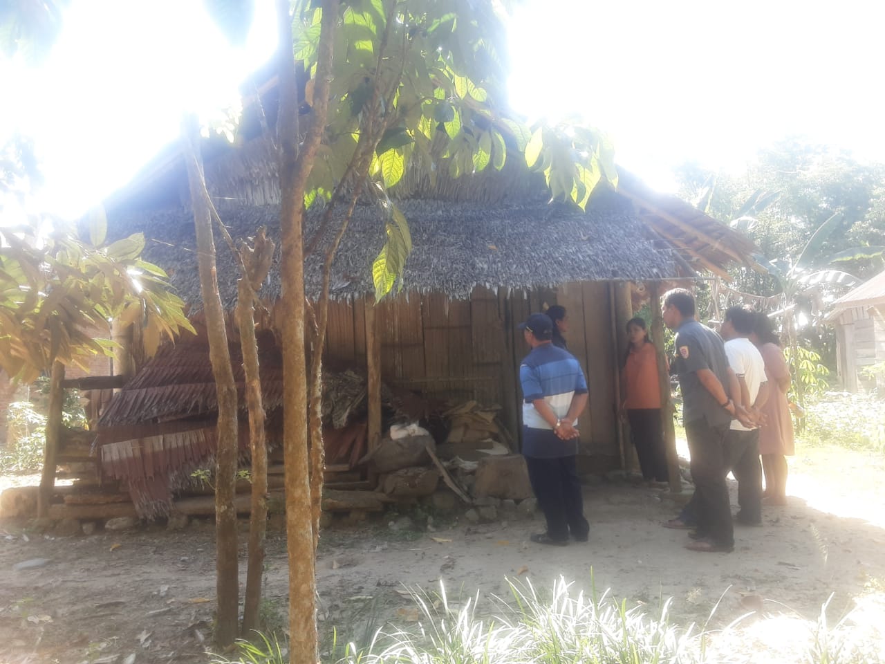 Warga Miskin Banyak di Luwu Utara: 27 Tahun Hidup di Gubuk Reot Tanpa Bantuan