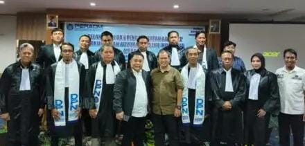 DPN PERADMI Lantik Calon Advokat di Makassar, Buktikan Perluas Jaringan 
