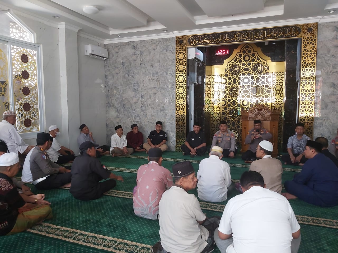 Polda Sulsel Curhat Jumat di Wajo